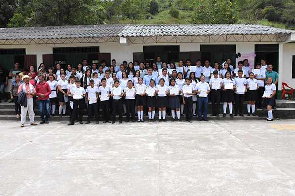 Pequeños científicos se forman en zonas aledañas a los Espacios Territoriales de Capacitación y Reincorporación