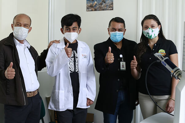 La técnica usada por este equipo usa una sonda que analiza las superficies sin que sea destructiva.