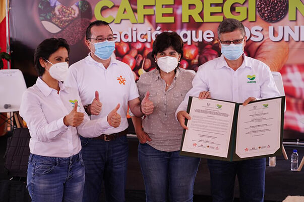 La firma del convenio se llevó a cabo durante el Conversatorio Lanzamiento de Café Especial en el municipio de Jericó. 