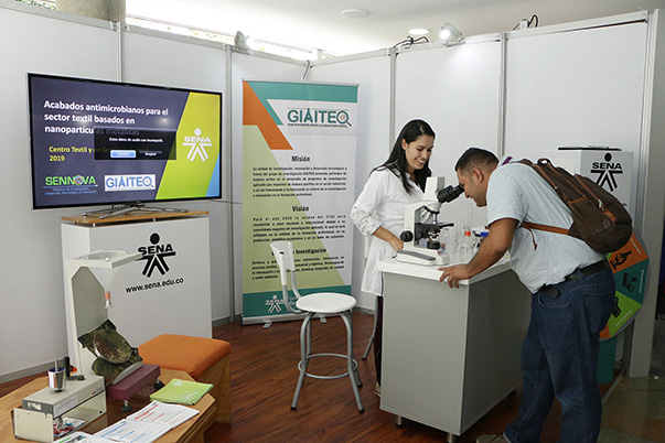 Exhiben en Colombiatex proyecto para elaborar ropa antibacterias