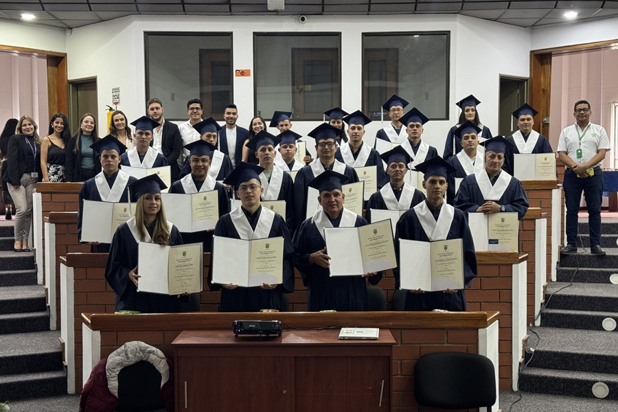 Colaboradores de la empresa SUPER fabrican y construyen sueños a través de la formación.