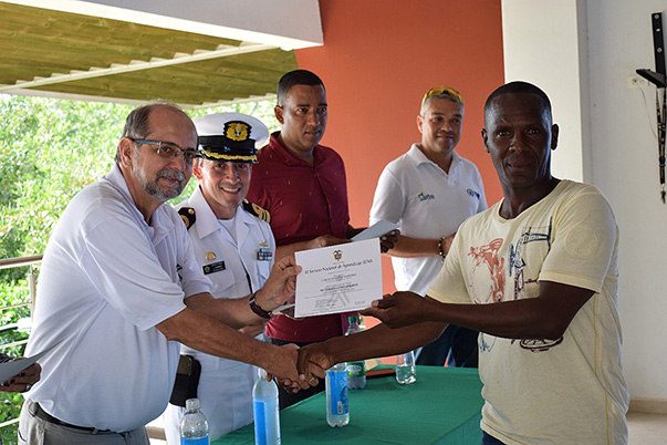 En el Urabá antioqueño, el SENA certificó a los primeros 60 motoristas costaneros
