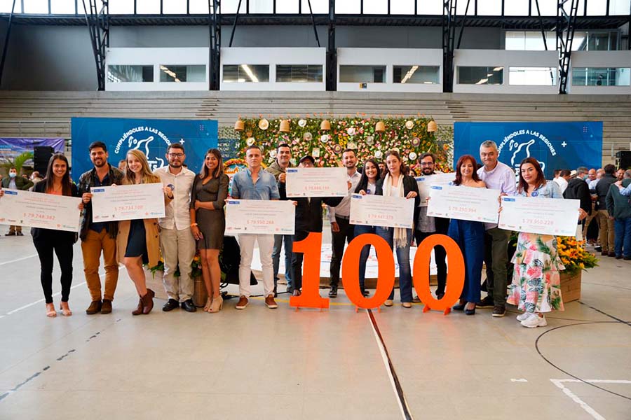 Imagen sobre la presencia del SENA en la edición numero 100 del taller construyendo país