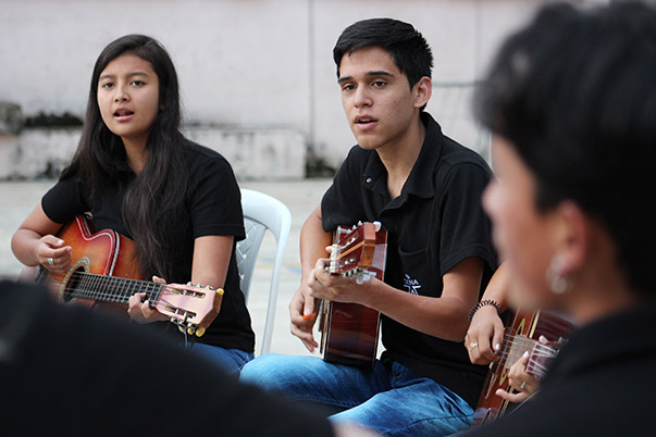 Estudiantes contarán con doble titulación en Caldas