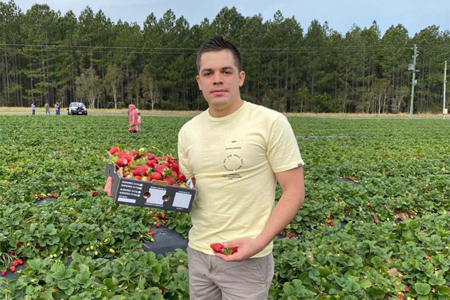 Imagen sobre los egresados del SENA demostrando su talento en el exterior