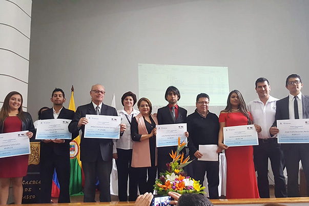 Entregan más de 492 millones de pesos a emprendedores