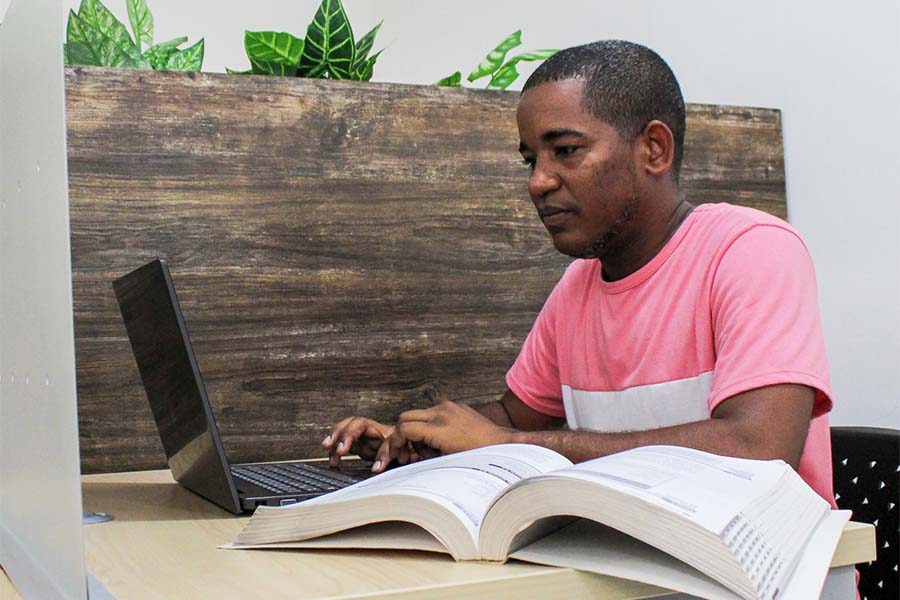 Los cursos de inglés del SENA tienen 10 niveles disponibles de manera virtual para los interesados. 