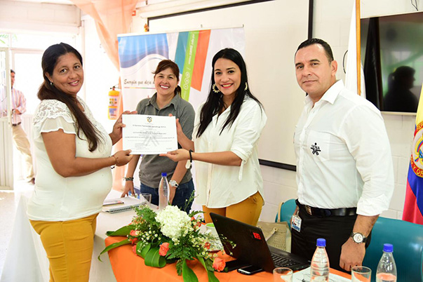 Emprendimiento y empleabilidad para mujeres vulnerables de Atlántico