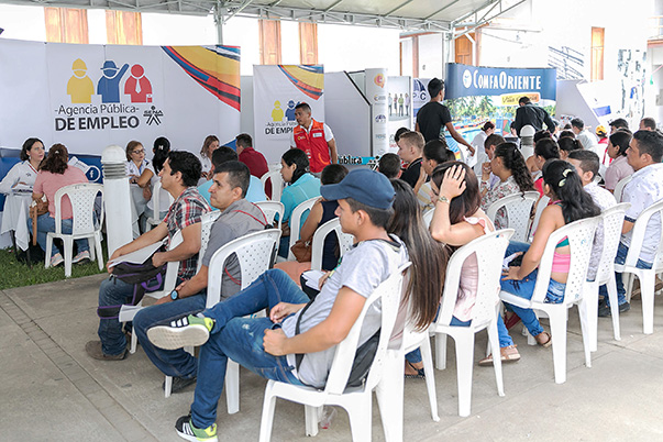 Más de 12.000 oportunidades de empleo para los colombianos 