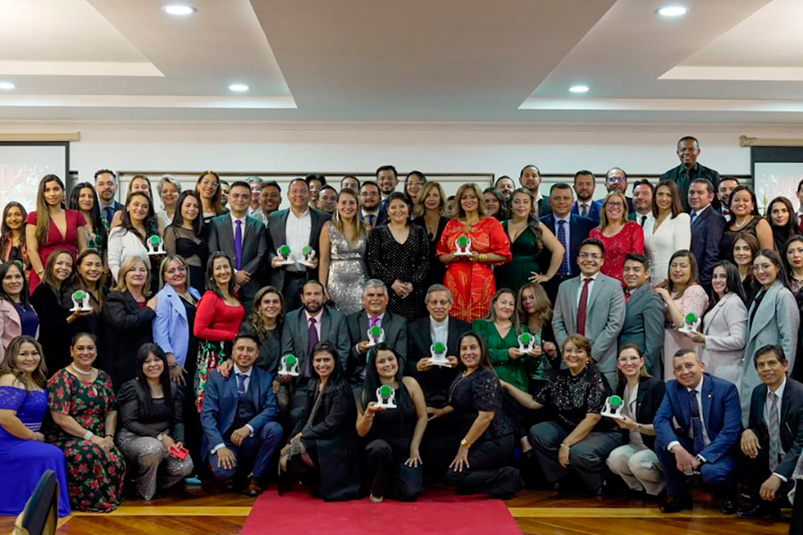 Con emotiva ceremonia se cerró un año de éxitos cosechados por el programa de Formación Continua Especializada.