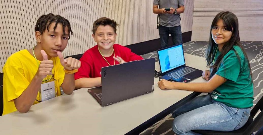 Joseph Antonio Espada, Juan Miguel Orozco Toro y María Camila Velásquez, desarrollaron una propuesta innovadora. 