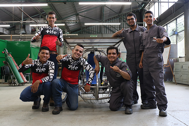 El SENA presente en la Carrera Solar Atacama en Chile