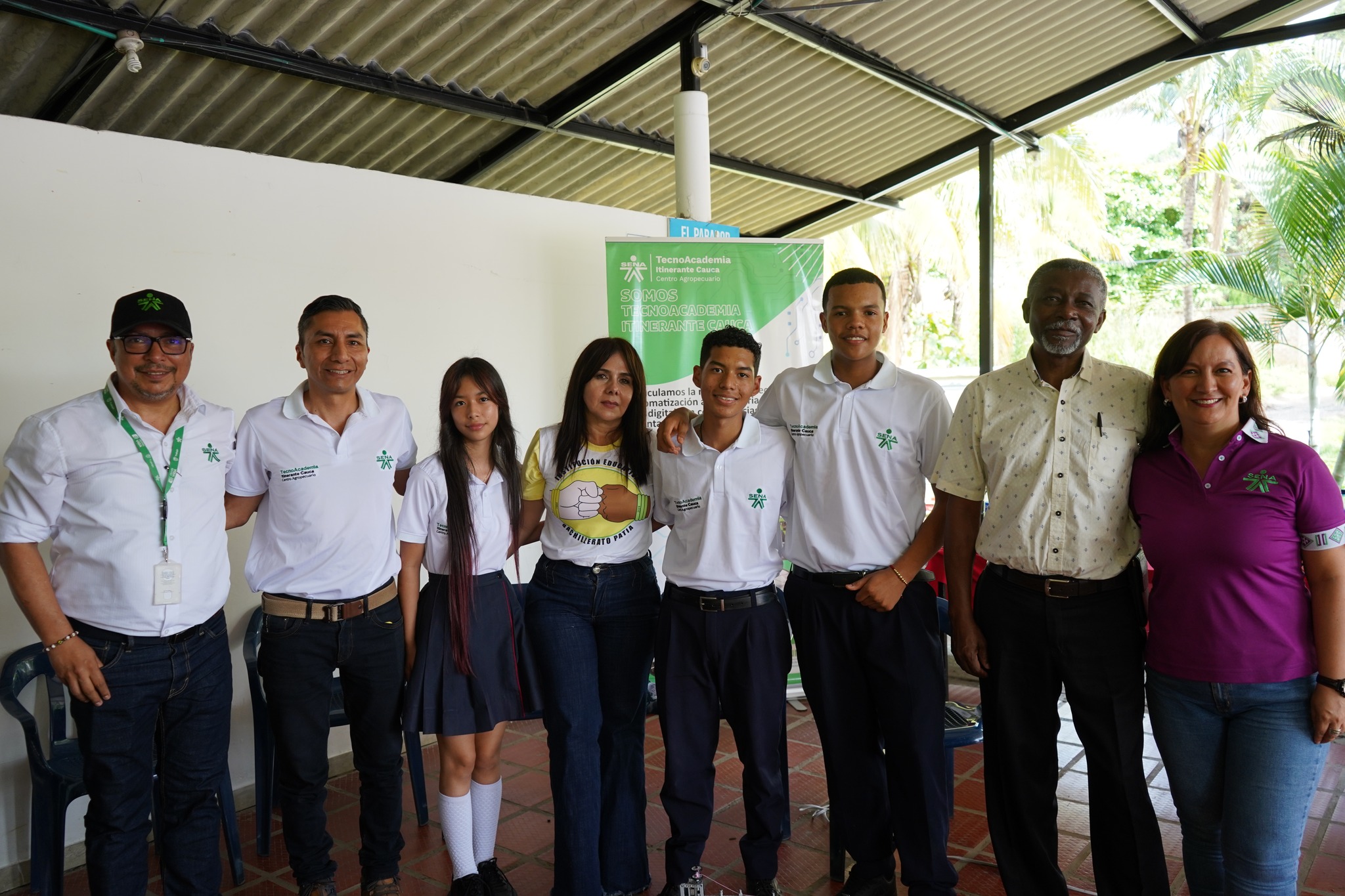 Miembros del Consejo Regional y el Comité Técnico, aprendices y líderes locales del sur del Cauca. 