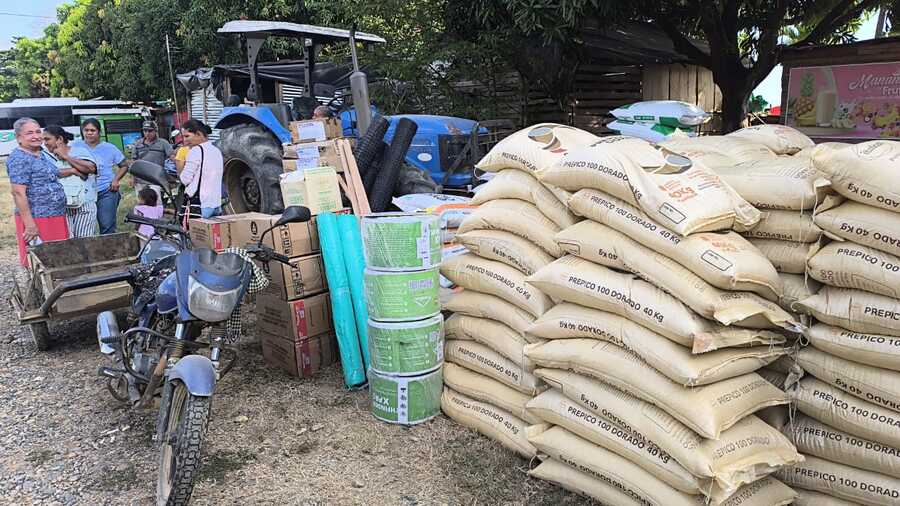 Estos 192 kits productivos benefician a los campesinos de siete subregiones de Antioquia.