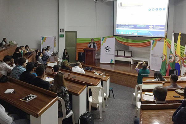 En simposio, se destaca la formación SENA en biomédica