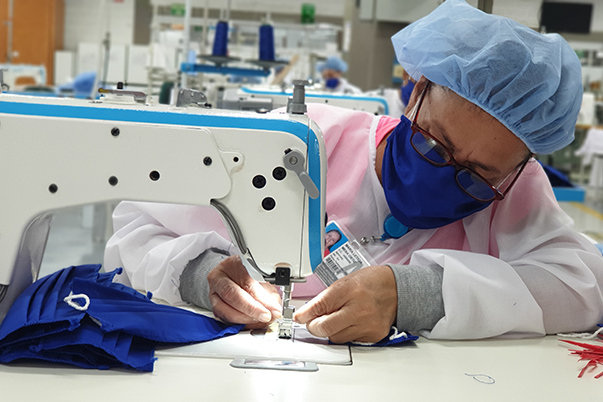 El SENA promueve la empleabilidad de aprendices a través de la fabricación de tapabocas  