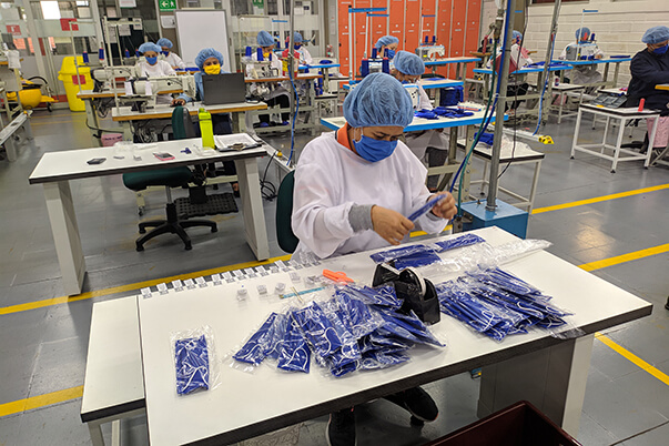 50 mil tapabocas fabricados por aprendices de Antioquia, son entregados a diferentes regionales SENA