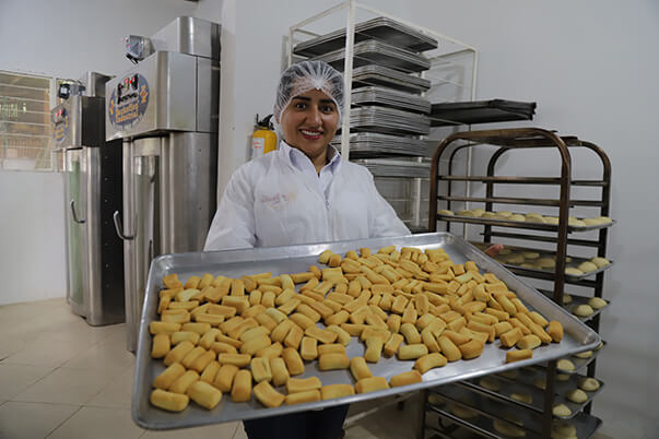 Leidy Cristina Rodríguez es la emprendedora quien, gracias a su buena iniciativa, hoy comercializa las tradicionales achiras hui