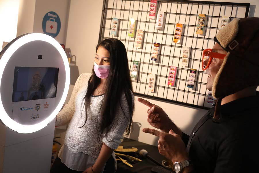 Imagen sobre emprendedora que logró su mejor fotografía con el apoyo de fondo emprender