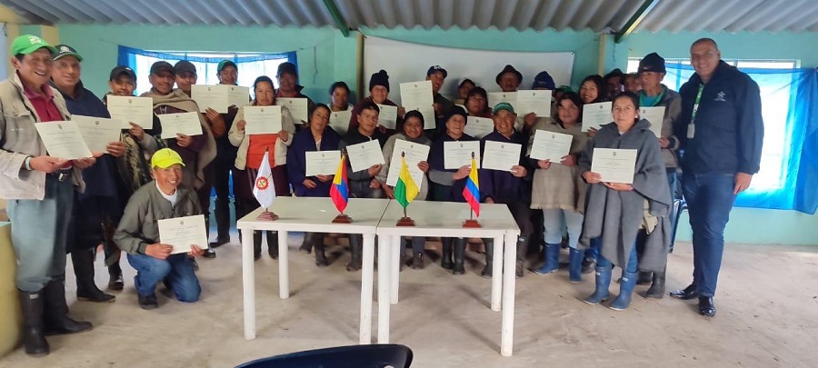 Por medio de proceso de evaluación y certificación en competencias laborales, la entidad apoya el fortalecimiento de asociacione