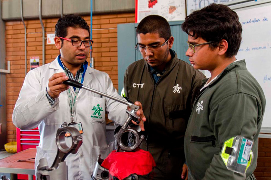 El Servicio Nacional de Aprendizaje (SENA) hace pública su iniciativa para conformar el banco de hojas de vida de los interesado