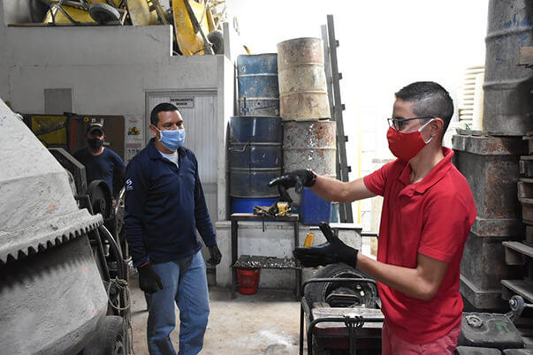 Al equipo del SENA quiero darle las gracias por el apoyo que me brindaron porque cuando más lo necesité 