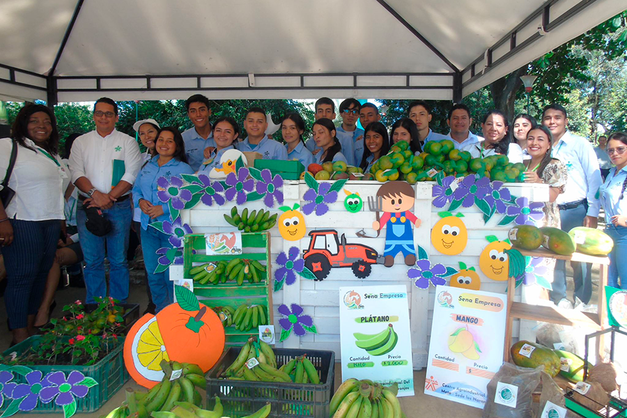 Directivos del SENA Meta compartieron con los aprendices del Centro Agroindustrial del Meta, sede Naranjos, quienes estuvieron p