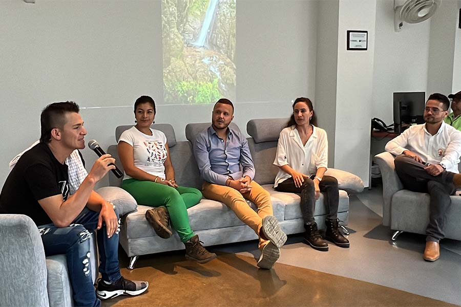 El evento logró convocar a mujeres y hombres que desde su formación protagonizarán el relevo generacional rural.