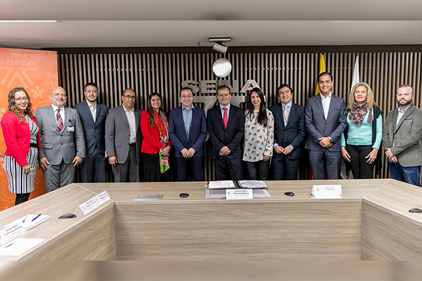  Firman convenio para apoyar a jóvenes emprendedores del campo