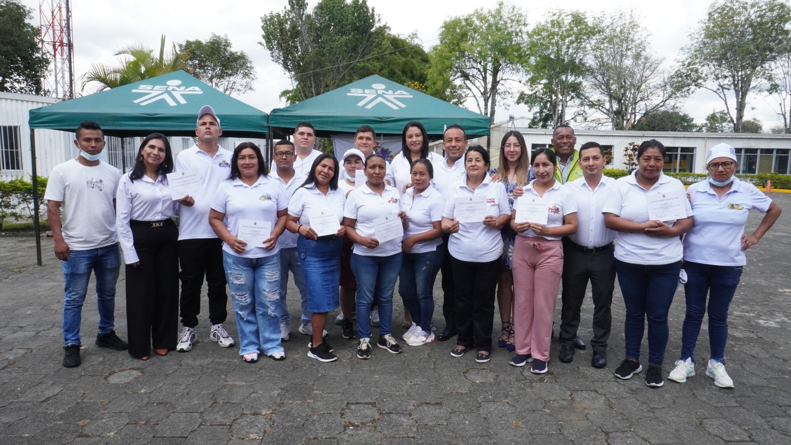 Durante la ceremonia, 15 integrantes de Asprocholados, también certificados se desplazaron desde Santander de Quilichao, para de