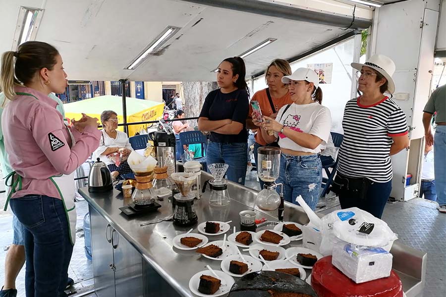 La excelencia es el pilar fundamental del Aula Móvil del Café y el valor agregado en cada tasa.