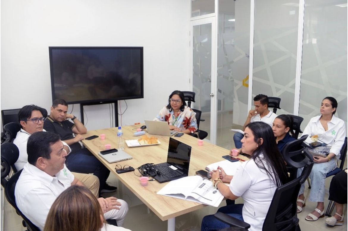 Se espera que, 12 mil estudiantes finalicen sus estudios de bachillerato con un oficio técnico definido, lo que les permitirá en