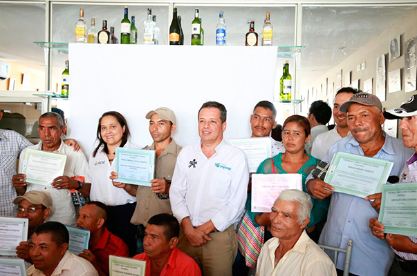 SENA certifica los primeros agricultores alfabetizados para el trabajo