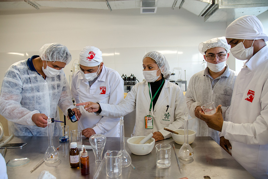 Genere una necesidad que, a su vez, le dé un impulso. 