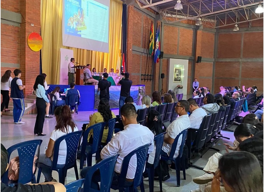  Agricultores y empresarios turísticos se unieron para construir un futuro más verde para el sector.  