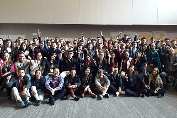 Aprendices SENA ´se suben al bus´ de cultura vial de Transmilenio