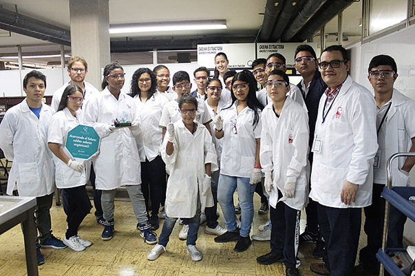 NASA envía al espacio piezas creadas por aprendices de Tecnoacademia Cali 