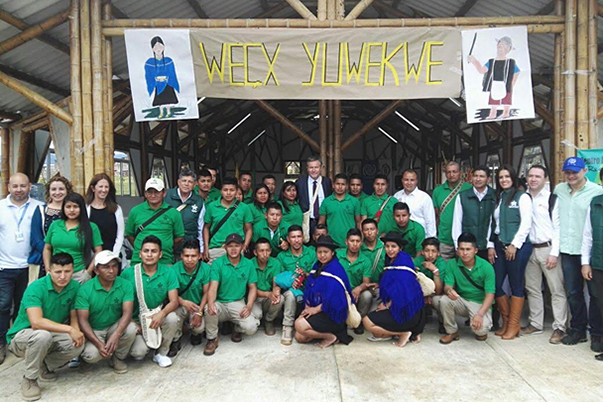 Embajador de Francia visita SENA en el Cauca.