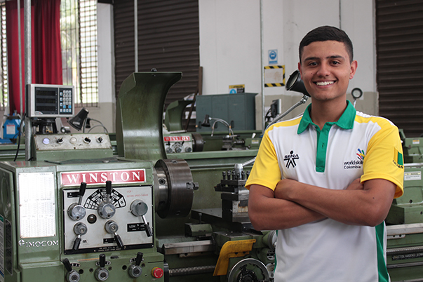 El SENA abre la puerta de 11 programas de formación titulada para estudiar desde cualquier lugar del mundo.              