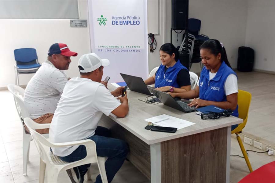 Los servicios que se ofertan en la Entidad son gratuitos y quienes deseen información oficial del SENA deben ingresar a la págin