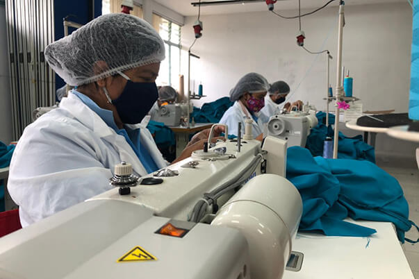 Cerca de 7 toneladas de material fueron entregados parte de la Dirección General para la realización de los overoles. 