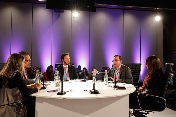 “Debemos construir país desde el diálogo intergeneracional": Estrada 