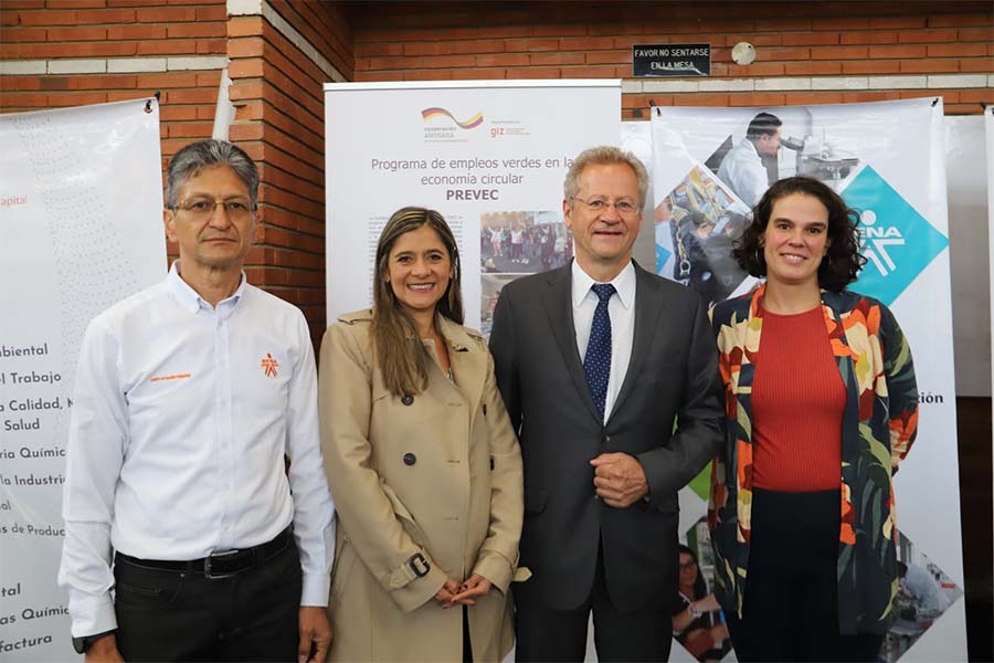 representantes del SENA, GIZ y la Embajada de la República Federal de Alemania en la inauguración del Laboratorio de Economía Ci