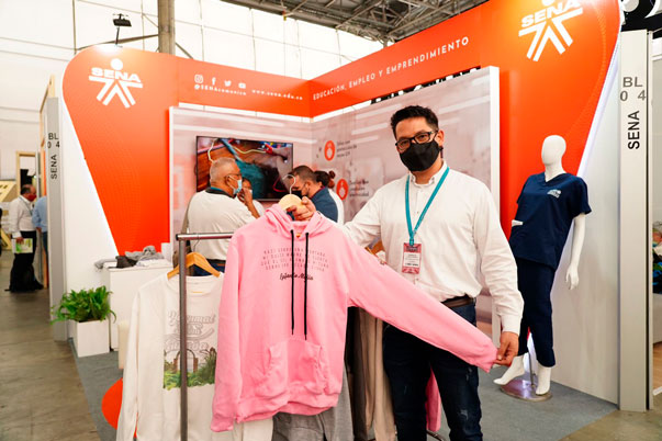 Imagen sobre la bienvenida a colombiatex en Medellín