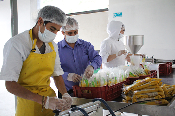 Latin Fruits, el sueño que llevó a un domiciliario a convertirse en empresario