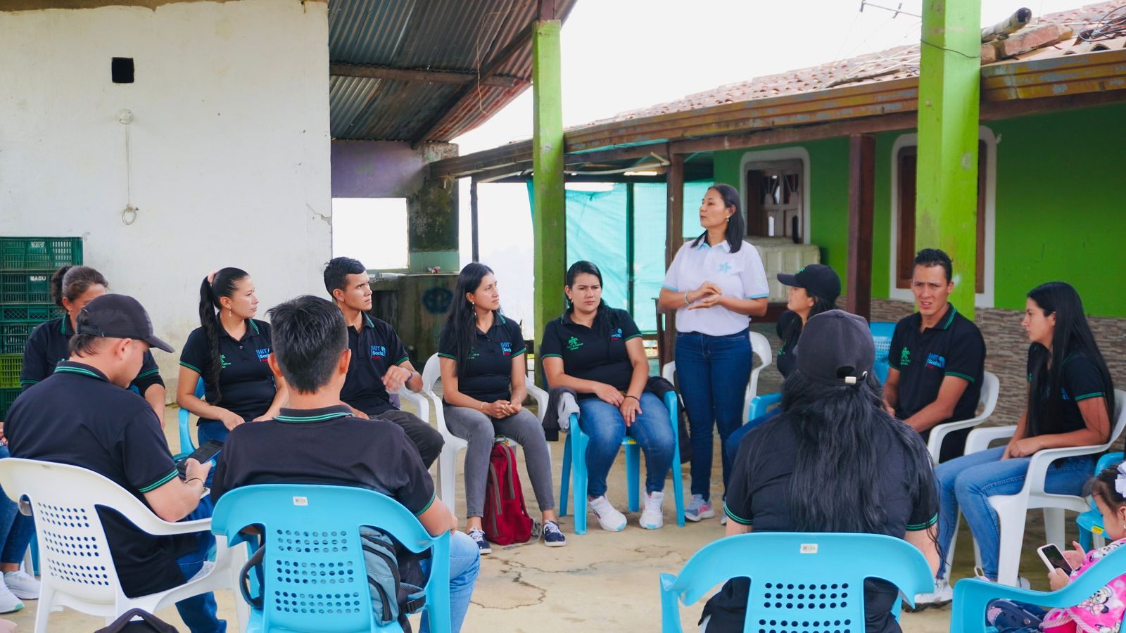 Integrantes de asociaciones moreras de Piedecuesta fortalecen sus conocimientos en cultivos 