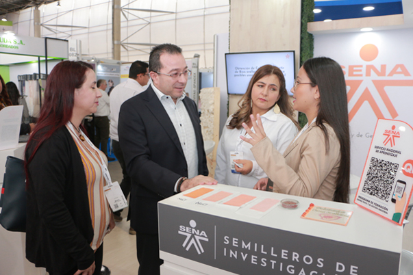 Un colorante biodegradable para textiles es la apuesta sostenible del SENA en Colombiatex 2020