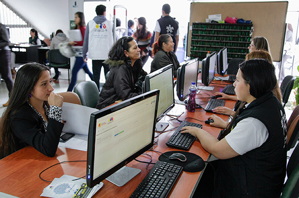 En el Día de la Mujer, trabajo digno y formal con el SENA: más de 6 mil vacantes para las colombianas