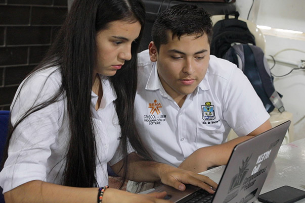 El SENA avanza en las rutas de atención para migrantes venezolanos y colombianos retornados