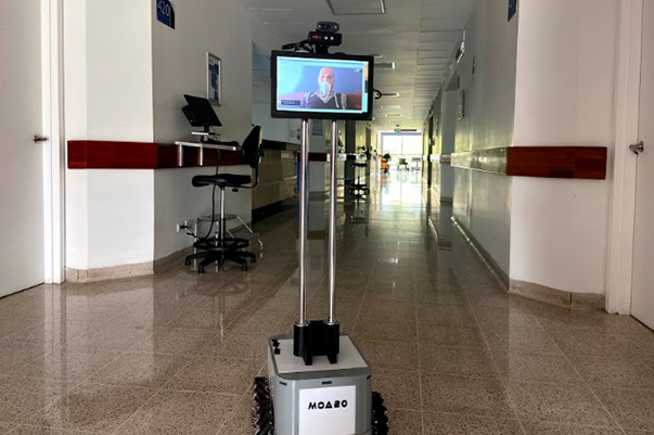 En Clínica UPB, SENA iniciará pruebas de Robot con capacidades para atender pacientes contagiados de COVID-19